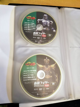 龍騎DVDコレクション0902.jpg
