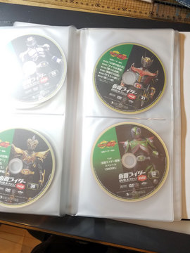 龍騎DVDコレクション1102.jpg